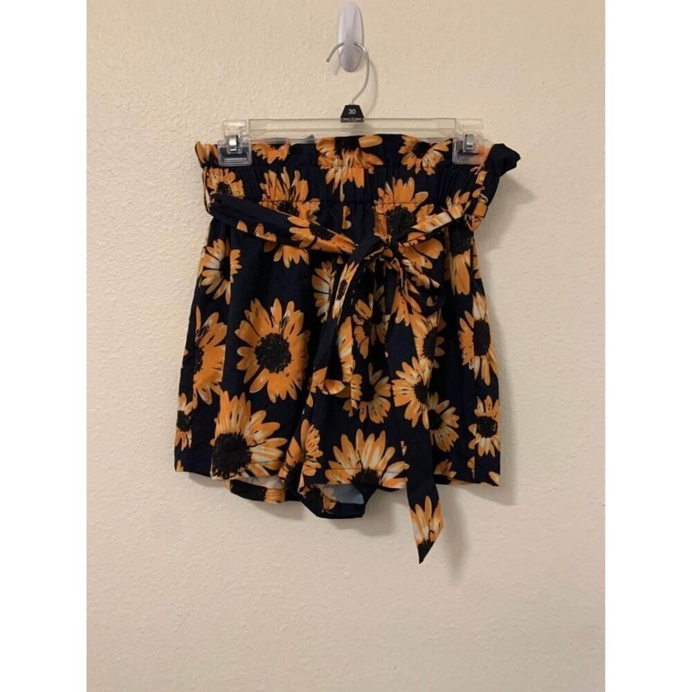 BOHO Floral Print Shorts Cottage Summer Business Casual Women's Size Medium